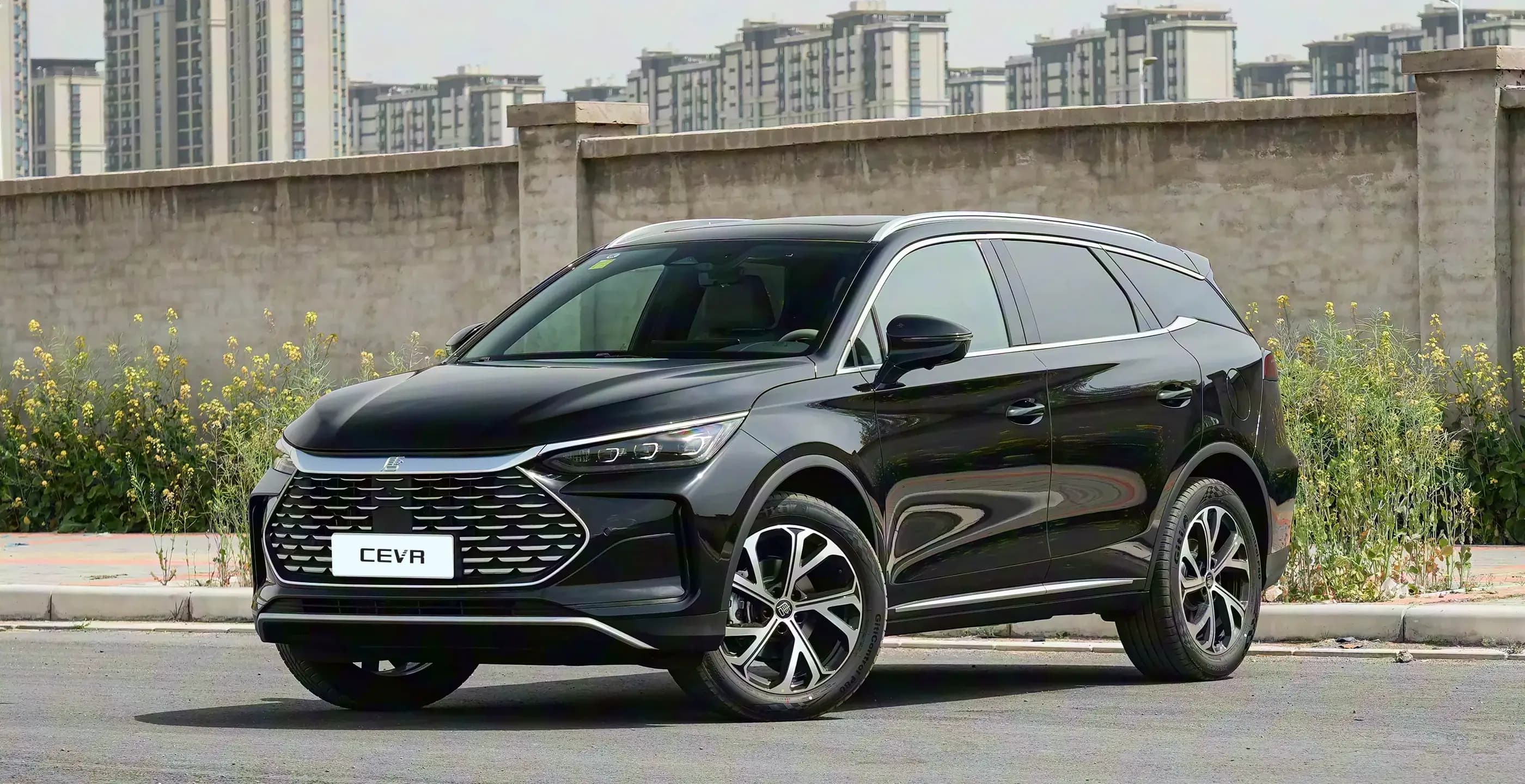 How to Choose the Right EV or PHEV Family Car in Rwanda (2025 Buyer’s Guide)