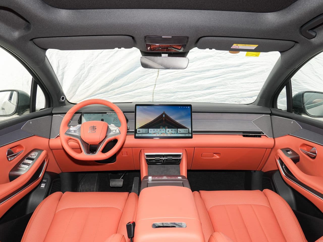 BYD Tang L EV interior
